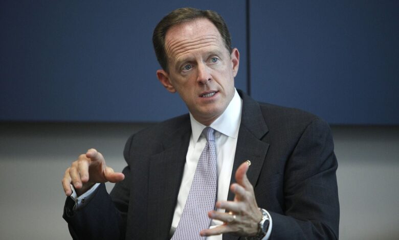 Toomey says expanding gun background checks