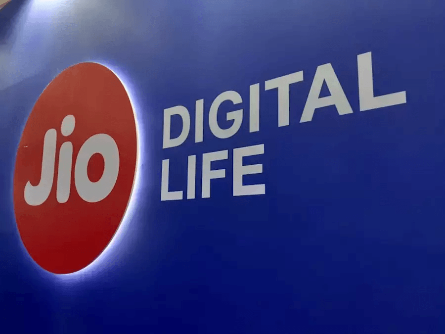 Reliance jio 5g roll out in india company leads auction with rs 88078 crore bid