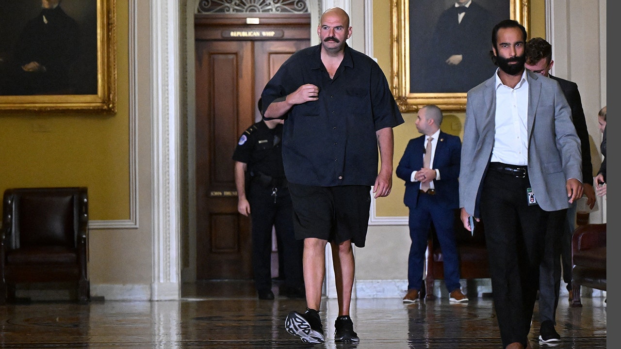 How john fetterman rose to the top of pennsylvanias democratic senate race