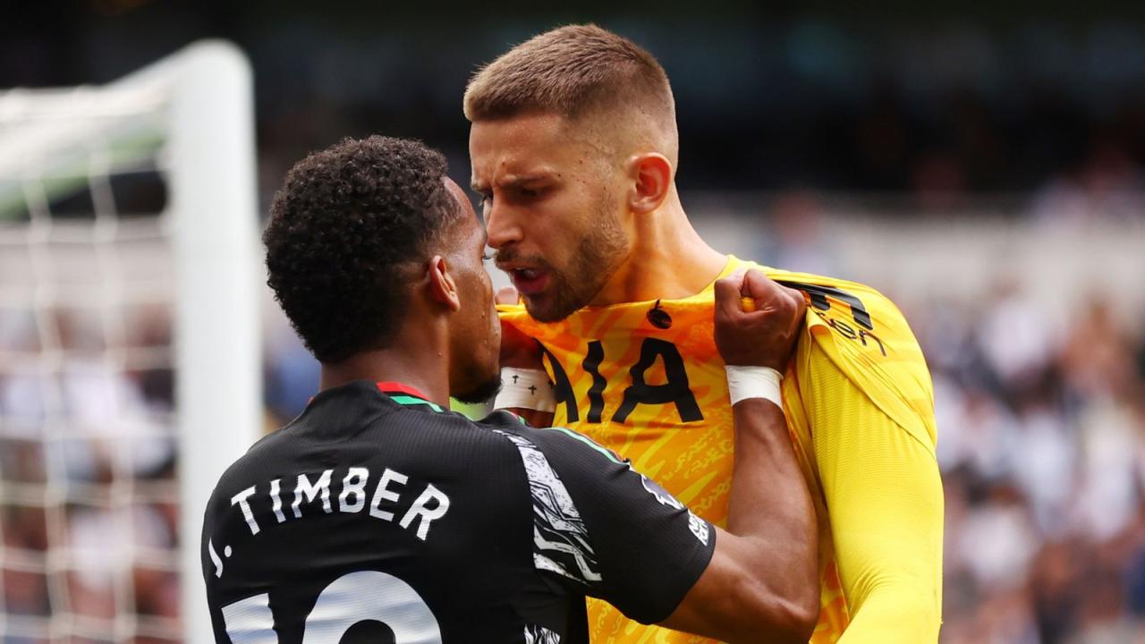 Ref watch dermot gallagher assesses premier league incidents at man utd arsenal chelsea and more