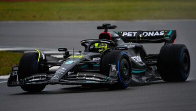 Singapore gp lewis hamilton george russell miss post race interviews after overheating in mercedes