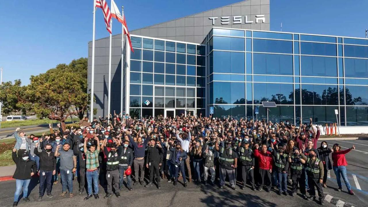 Microsoft amazon come to tesla employees rescue after elon musk wants them to return to office