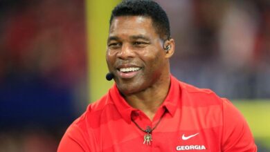 Herschel walker twice threatened to blow a womans head off and he wont say he supports gun reform