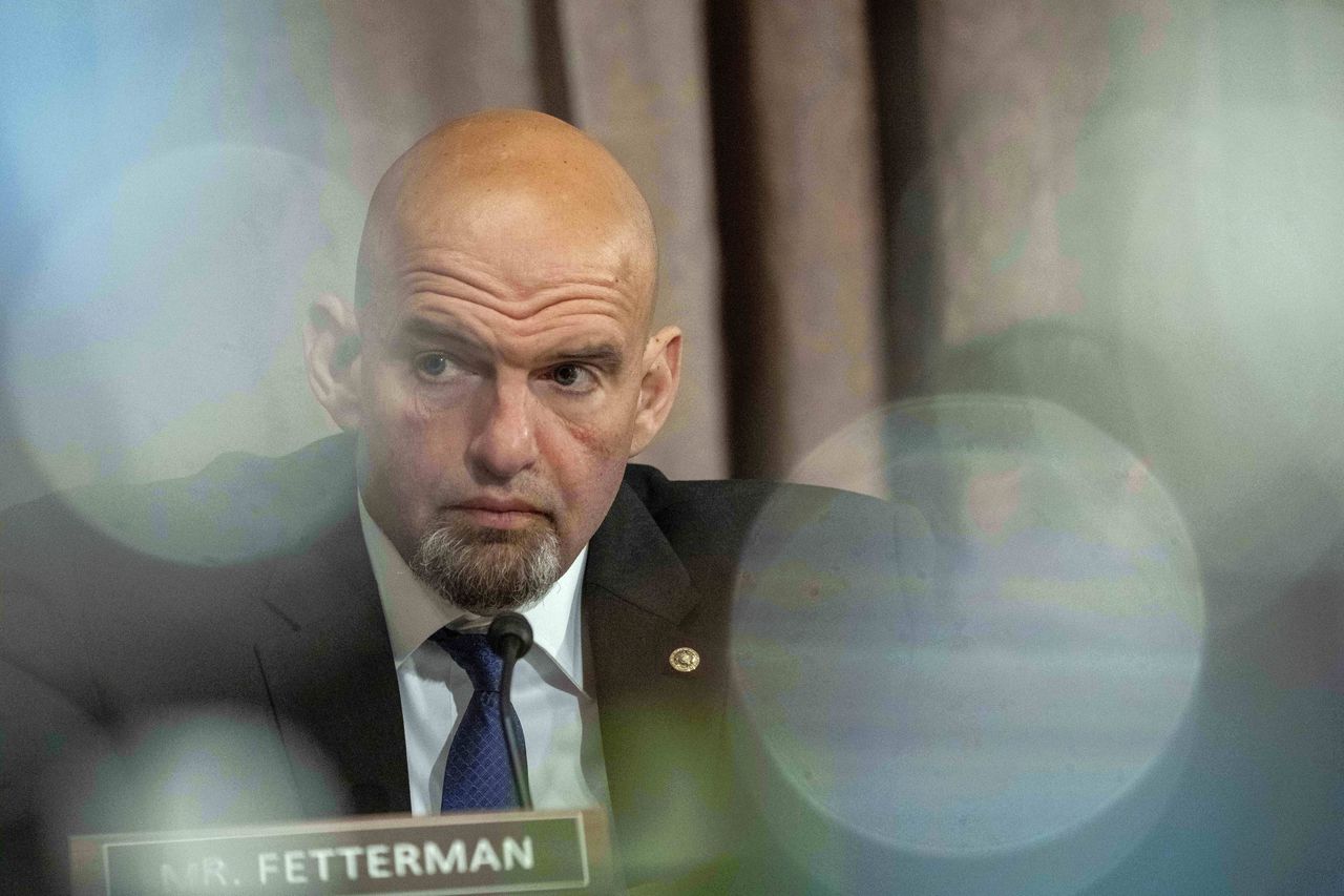 John fetterman the left leaning pennsylvania politician in gym clothes