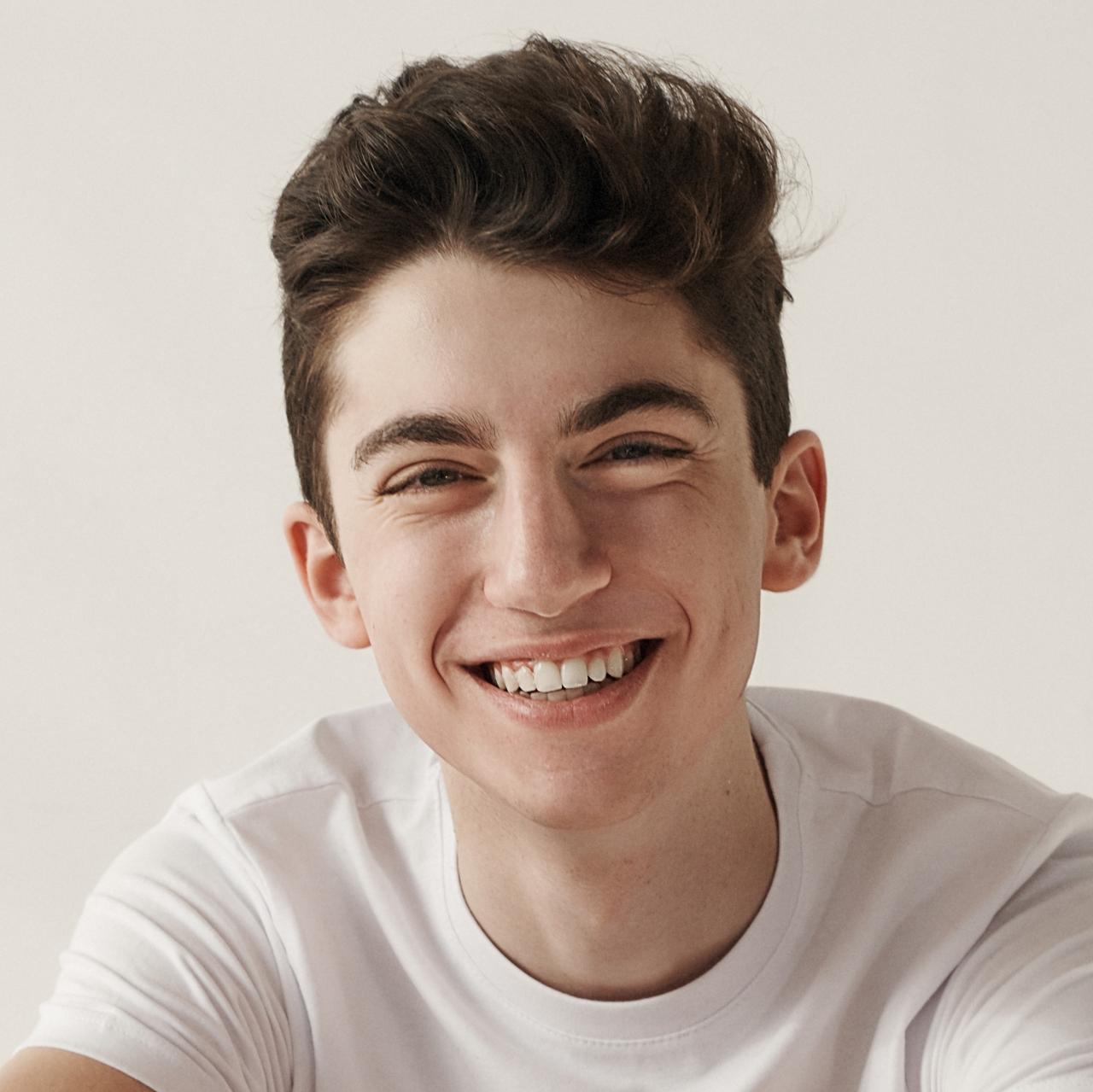 Eitan bernath on becoming a teenage food entrepreneur and social media star