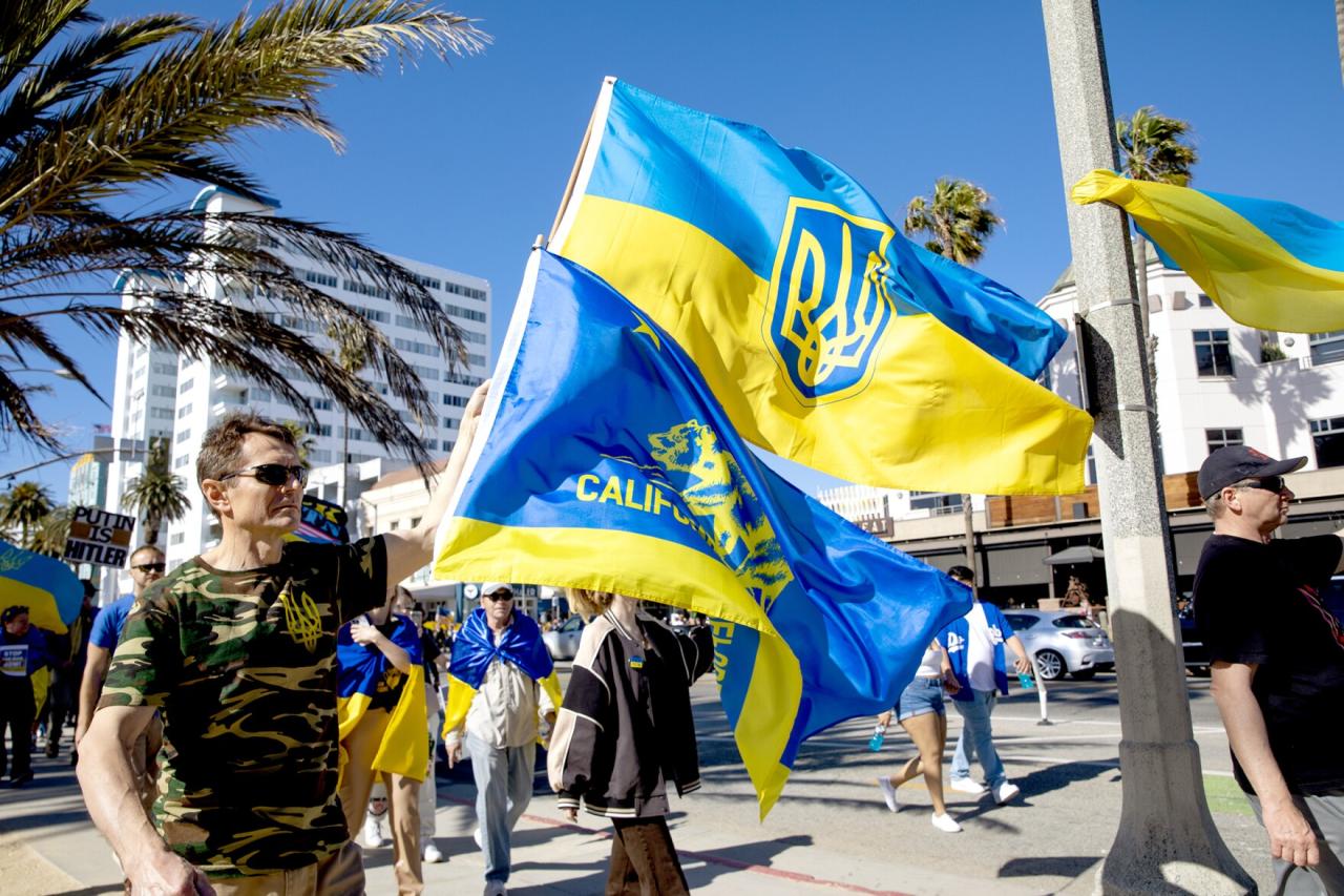 Ukrainian students arriving in california find warm welcome at schools