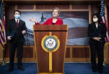 On tax day elizabeth warren accuses intuit of manipulating tax filing