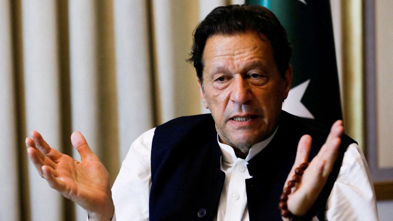 Pakistans political crisis briefly explained