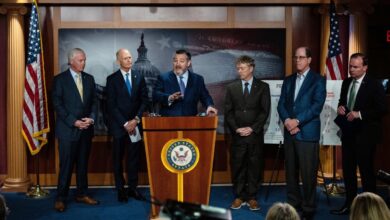 Bidens 5 8 trillion budget proposal geared toward moderates in difficult year