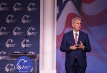 Mccarthy defends clarence thomas ability to rule on jan 6 committee after report about his wifes texts with meadows